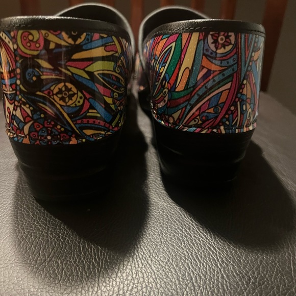 Sanita patent multi-color closed back clogs. Size 41 - Picture 3 of 7